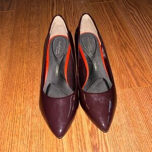EUC Rockport Eggplant Patent Leather Pumps